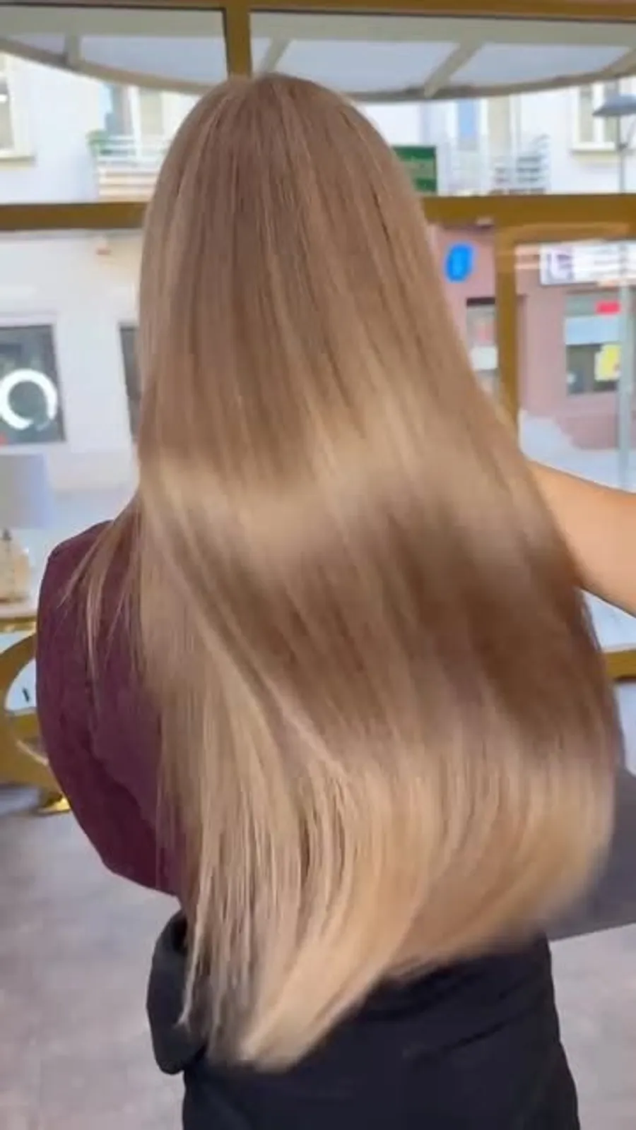 Satynowy blond - gładkie wykończenie